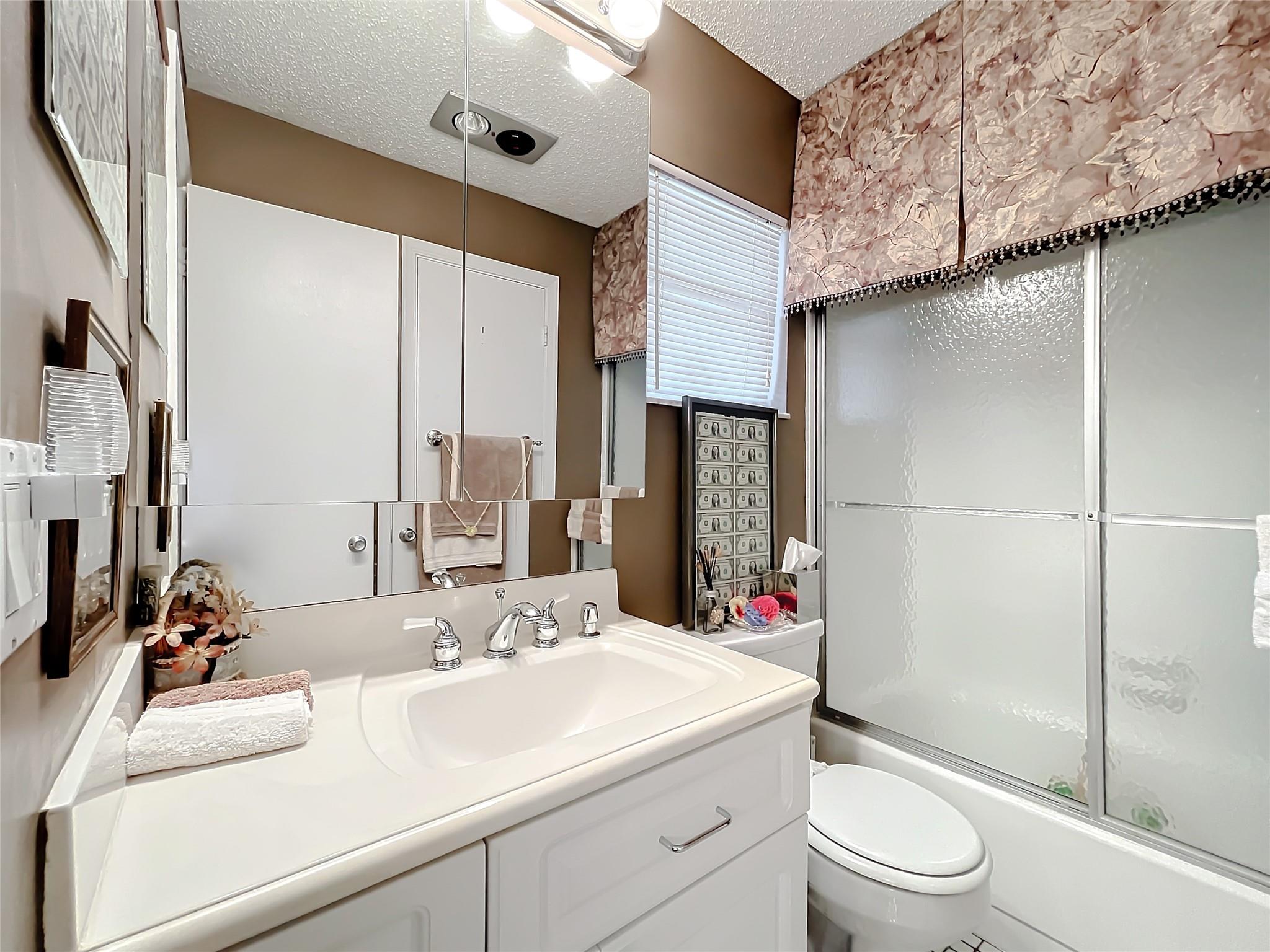 Lauderdale West Sec 4 88- - Residential