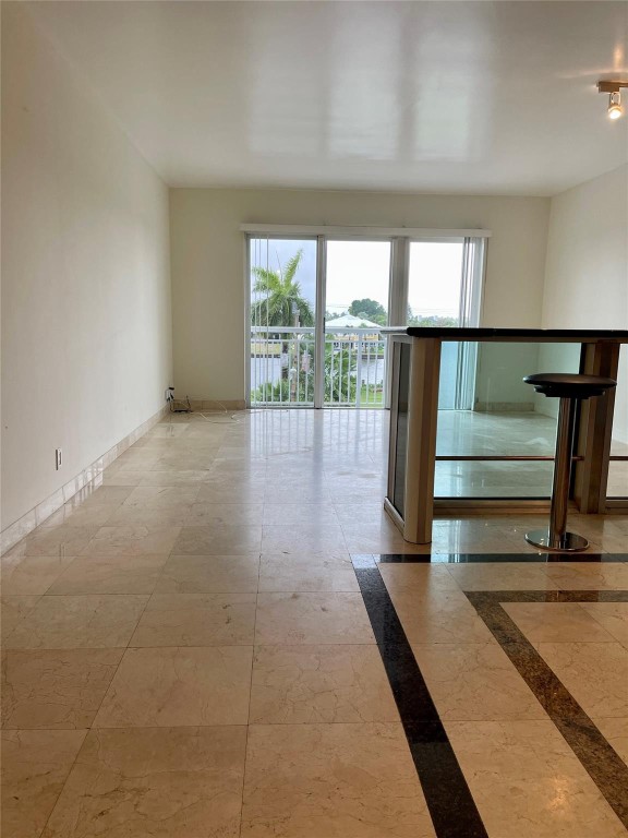 550 Bayshore Drive 411