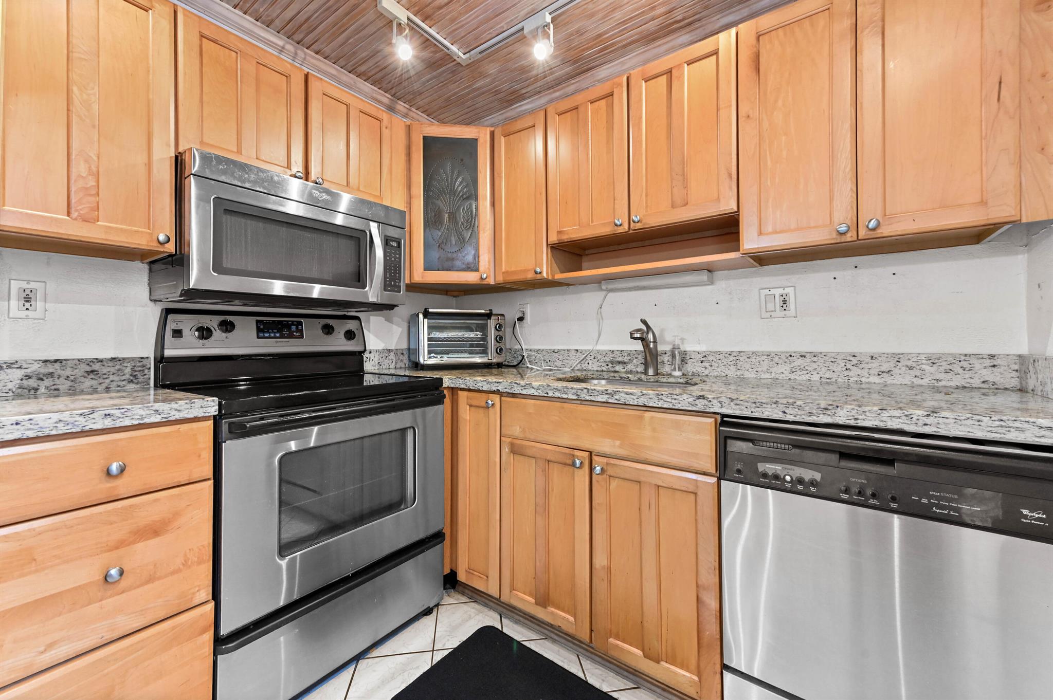 KINGS POINT - Residential