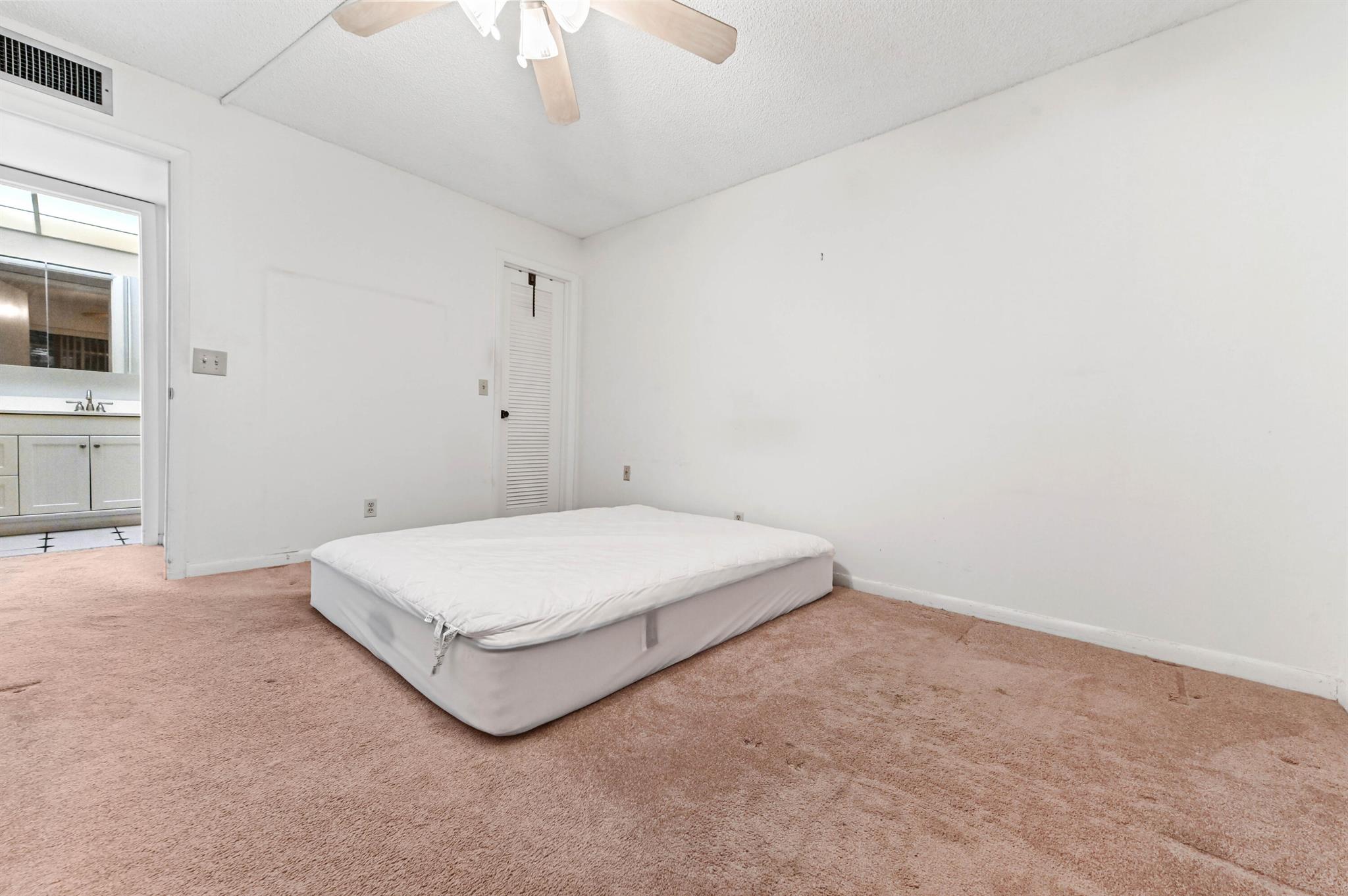 KINGS POINT - Residential