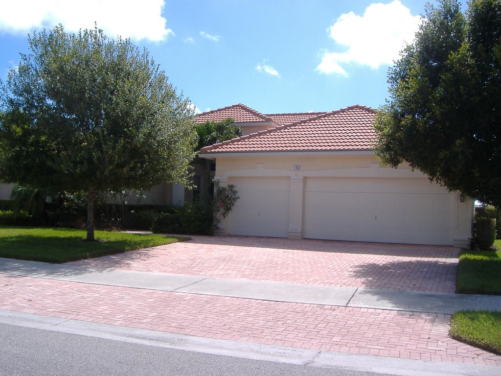 Photo of 1301 SE Conference Circle, Stuart, FL 34997 (MLS # R10797763)