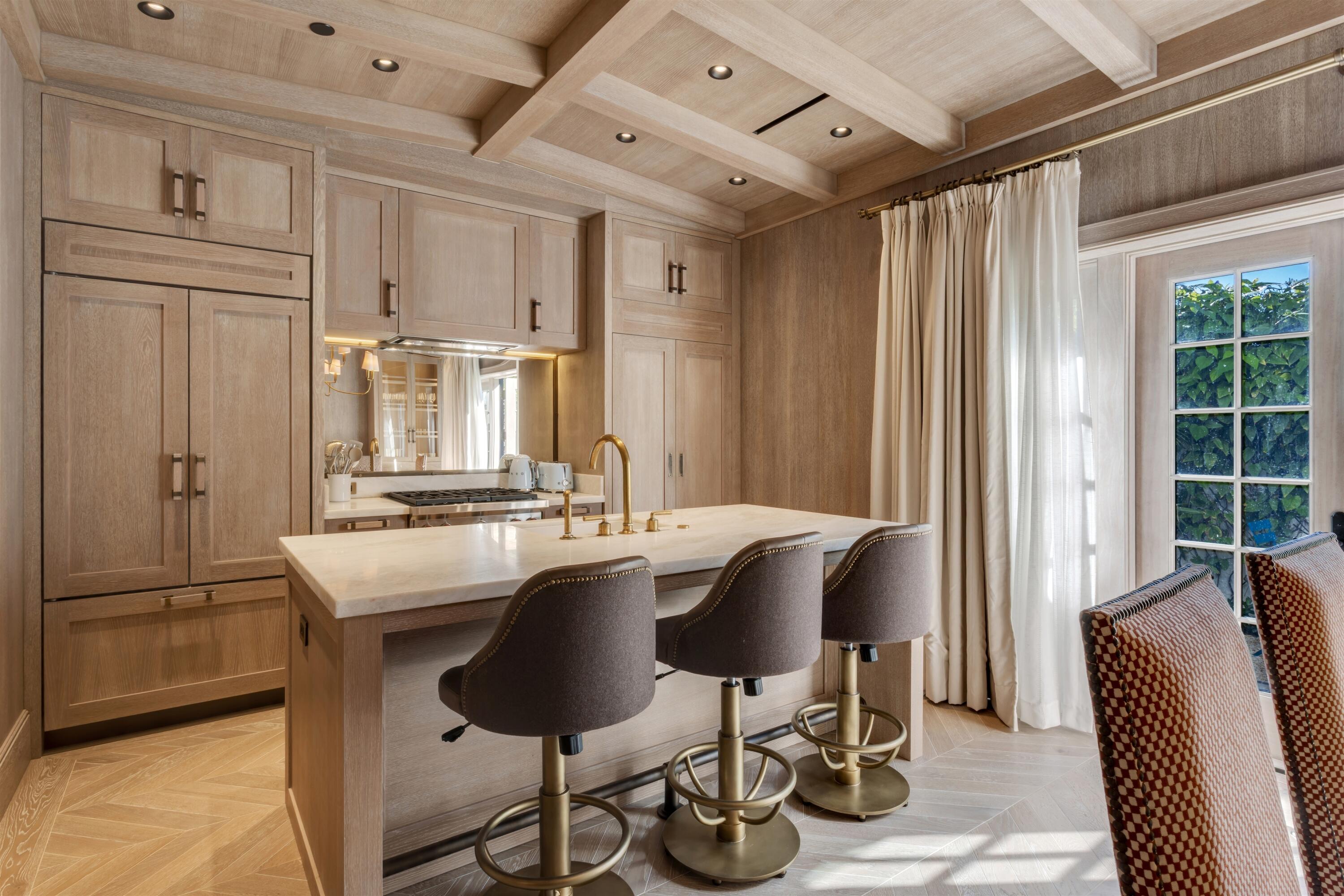 PHIPPS PLAZA - Residential