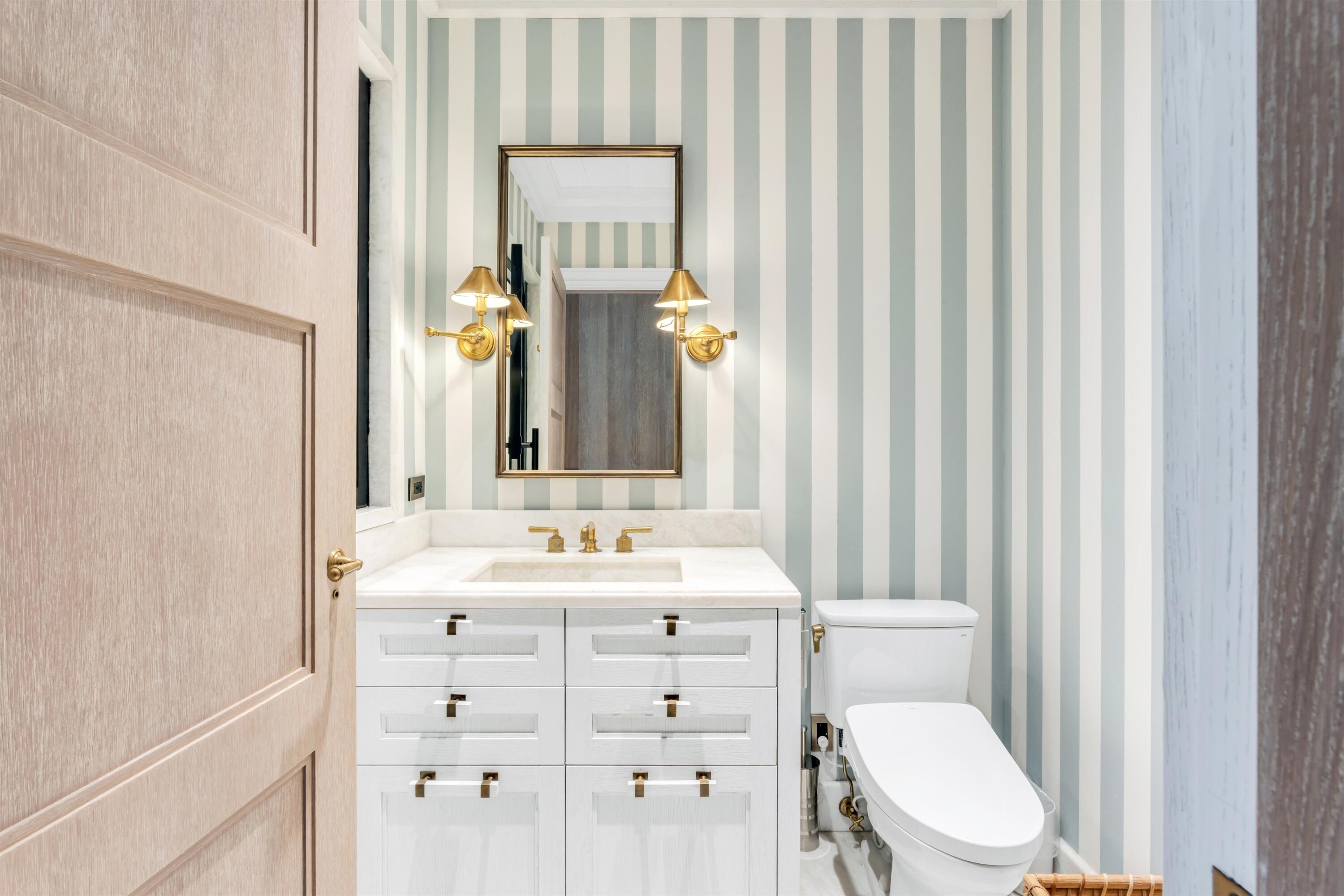 PHIPPS PLAZA - Residential