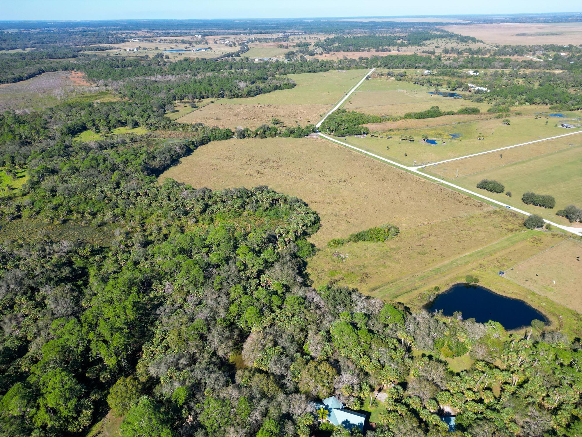 3702 SW Wild Turkey Lane