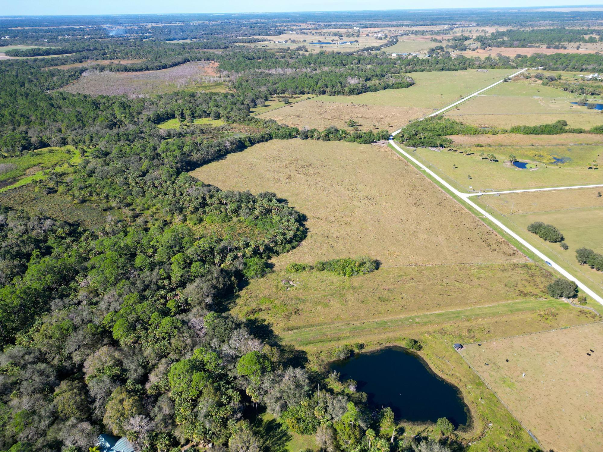 3702 SW Wild Turkey Lane