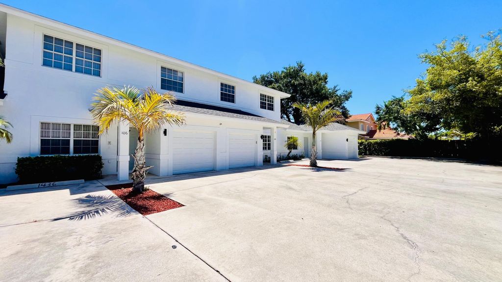 Photo of 1436 Hawthorne Place, Wellington, FL 33414 (MLS # B26027828)