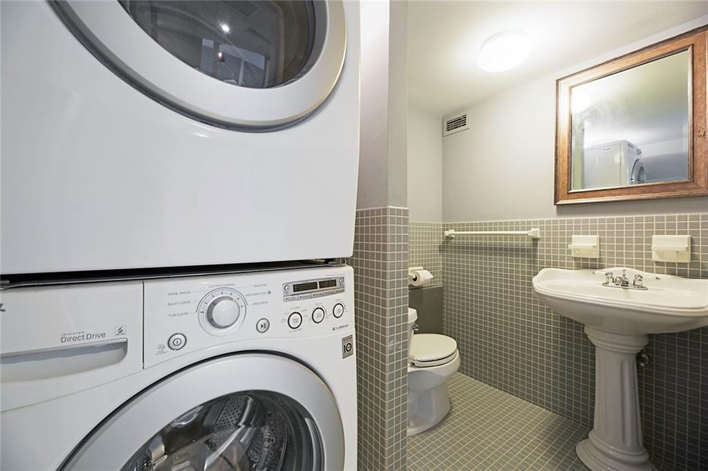 The Four Seasons Condo - Residential Lease