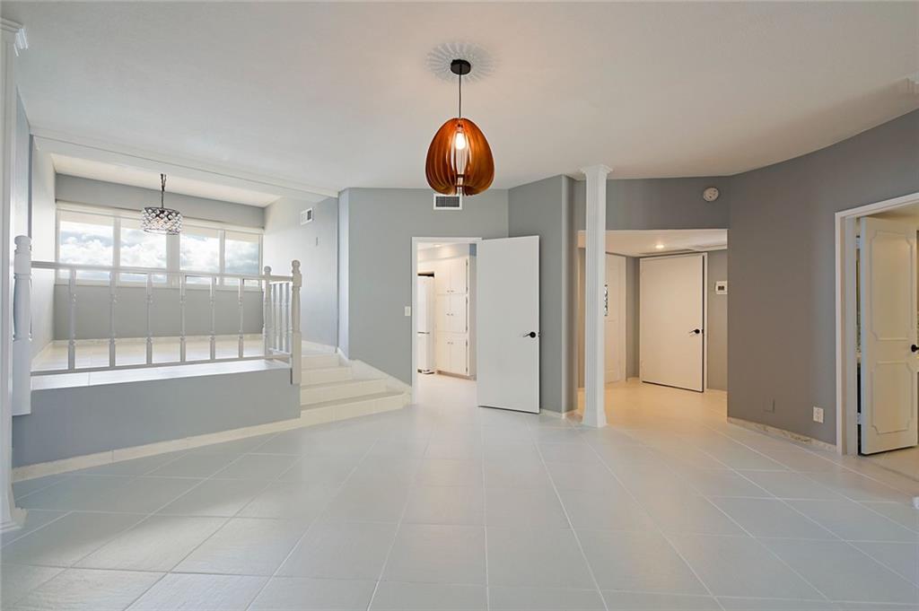 The Four Seasons Condo - Residential Lease