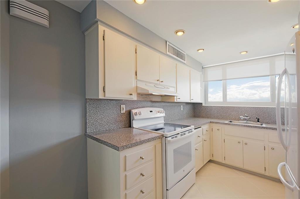 The Four Seasons Condo - Residential Lease