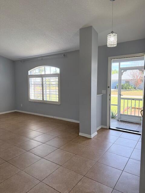 2366 SW Alminar Street