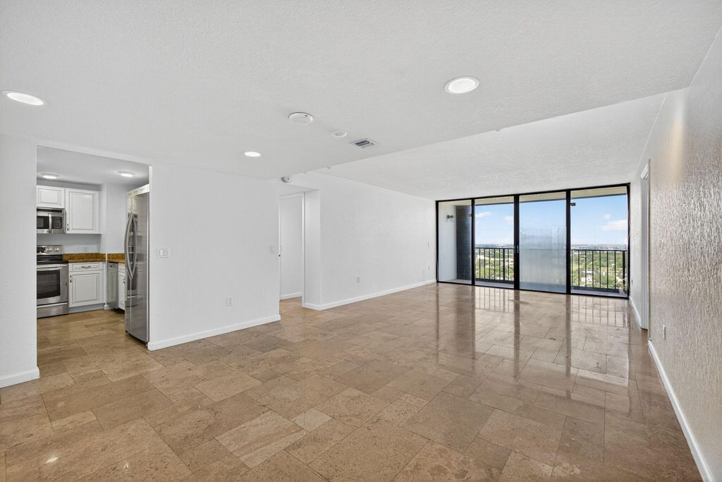 Photo of 5600 N Flagler Drive #2703, West Palm Beach, FL 33407 (MLS # R11162149)