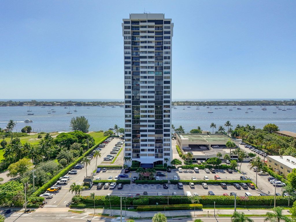 Photo of 5600 N Flagler Drive #2703, West Palm Beach, FL 33407 (MLS # R11162149)