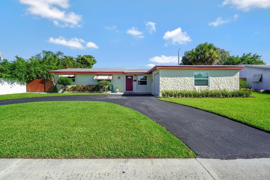 Photo of 416 Lighthouse Drive, North Palm Beach, FL 33408 (MLS # R10893232)