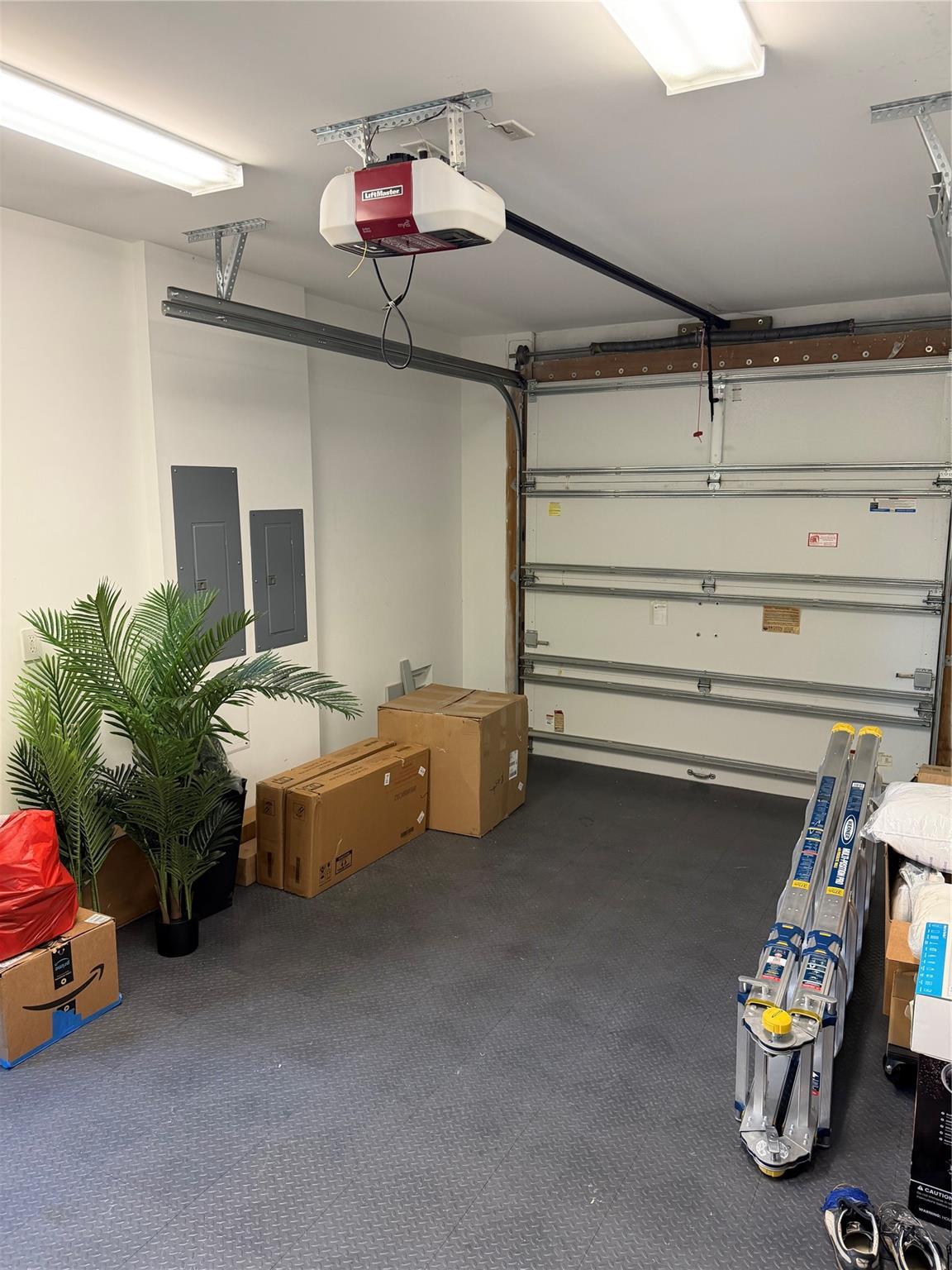 NURMI ISLES ISLAND NO 3 - Residential Lease