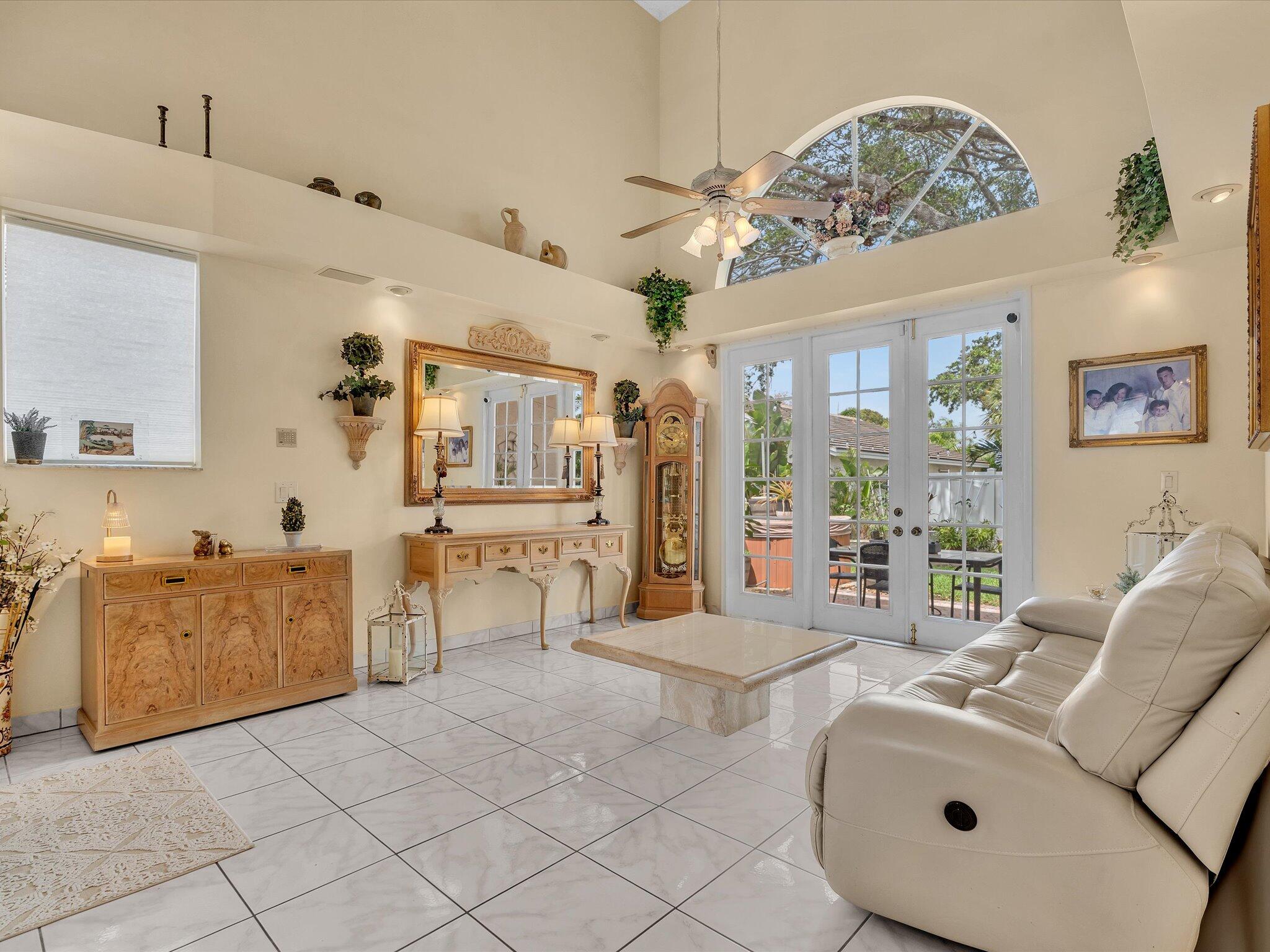 17923 SW 2nd Street, Pembroke Pines, FL, 33029/$749,999 4 17923 SW 2nd Street