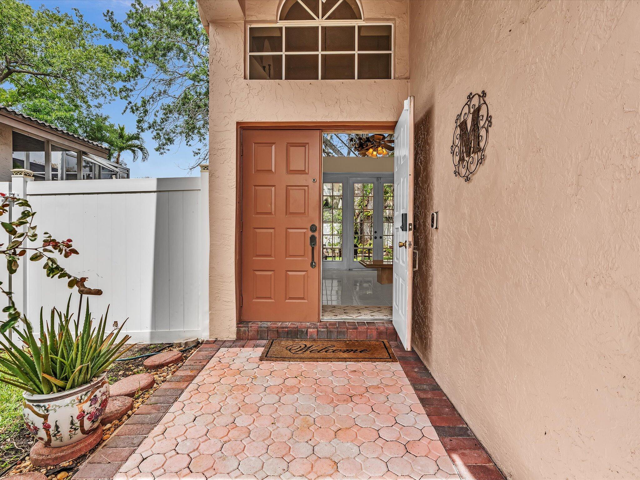 17923 SW 2nd Street, Pembroke Pines, FL, 33029/$749,999 2 17923 SW 2nd Street