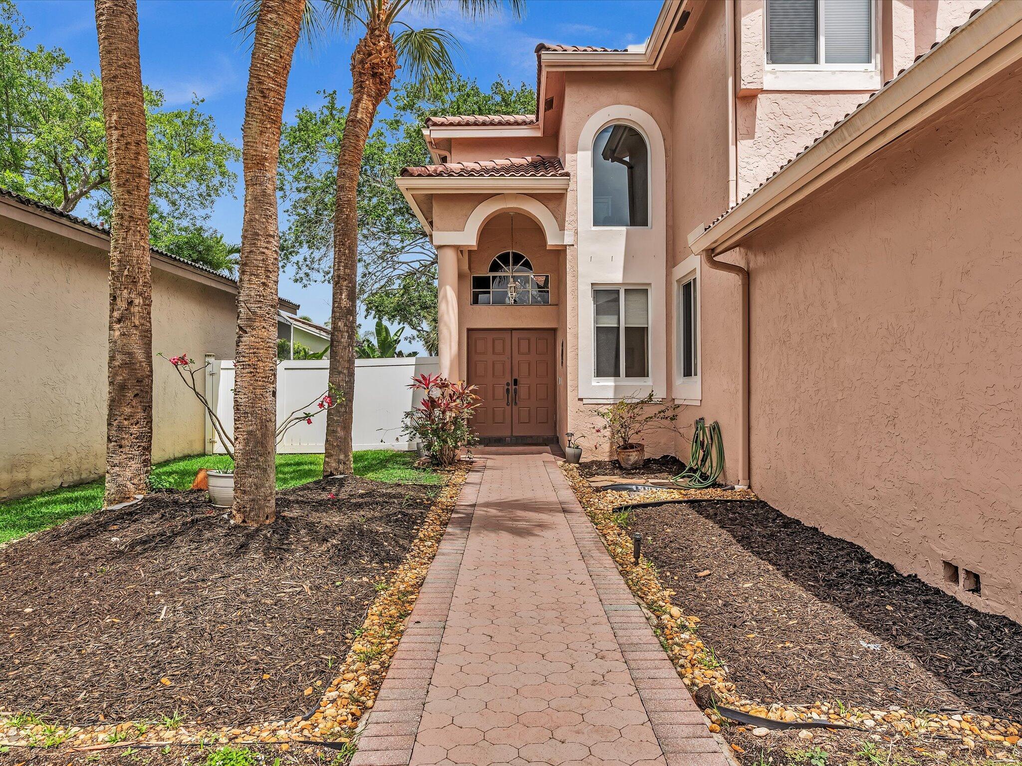 17923 SW 2nd Street, Pembroke Pines, FL, 33029/$749,999 1 17923 SW 2nd Street