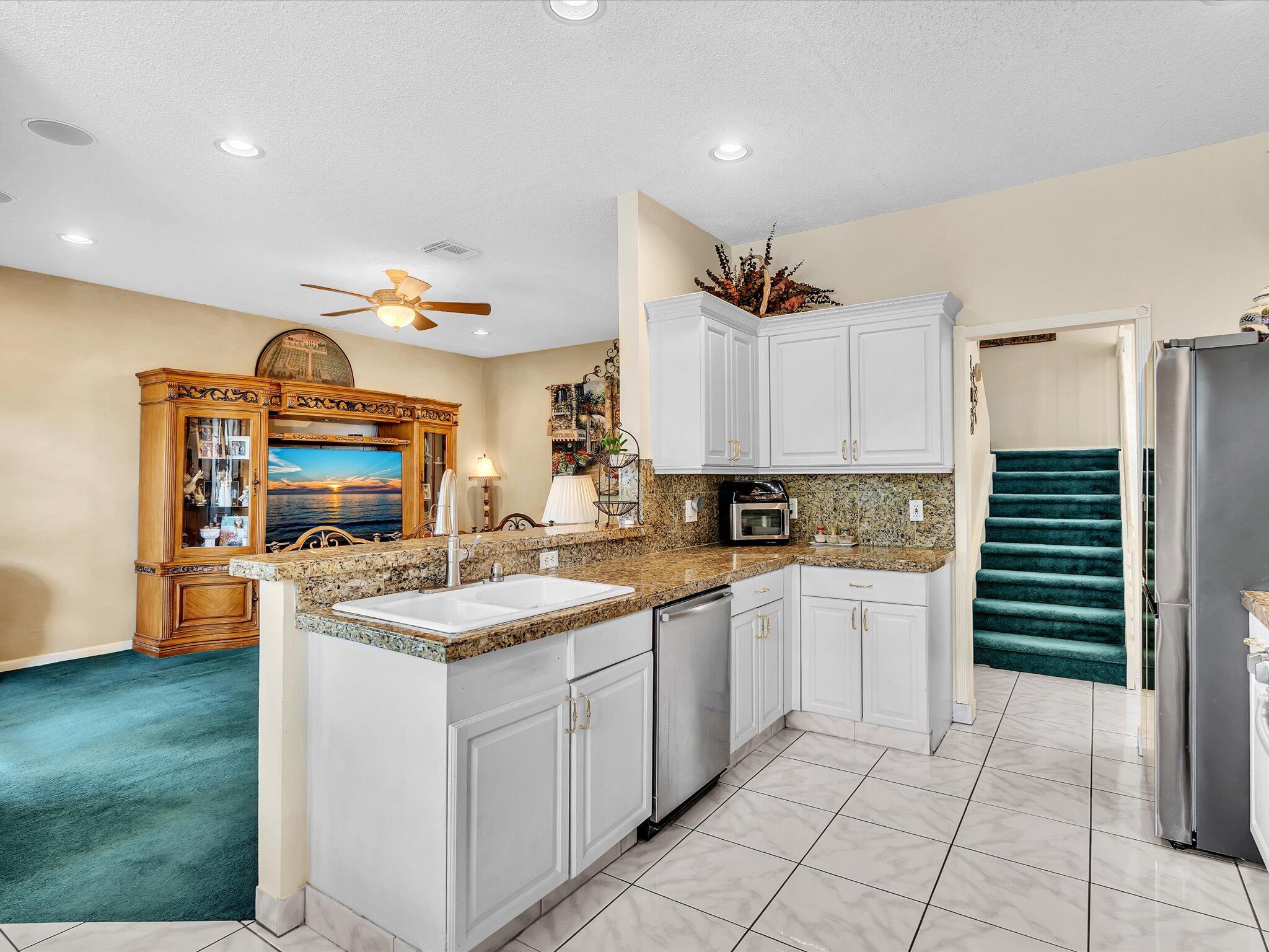 SILVER LAKES AT PEMBROKE PINES - Residential