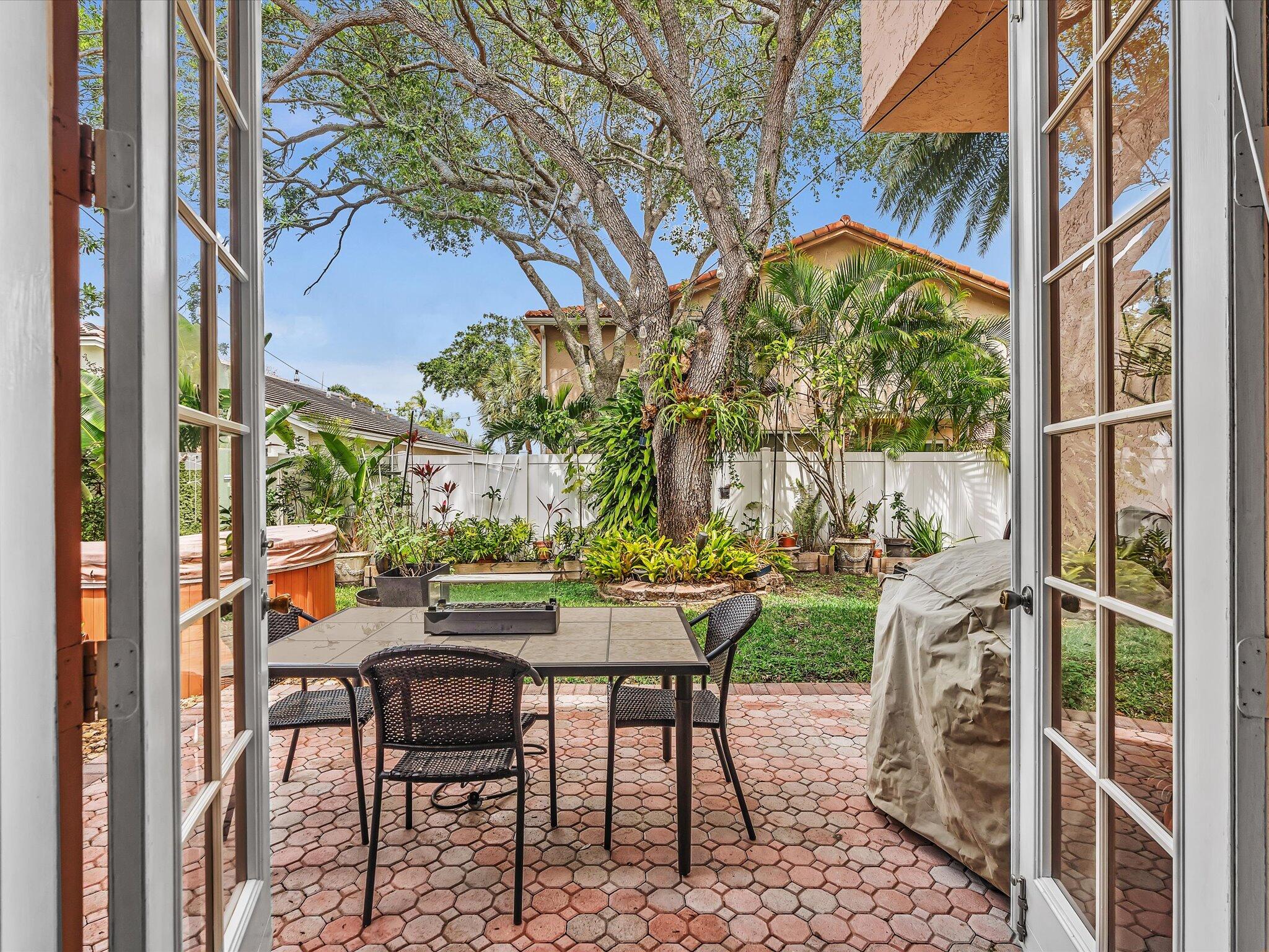 SILVER LAKES AT PEMBROKE PINES - Residential