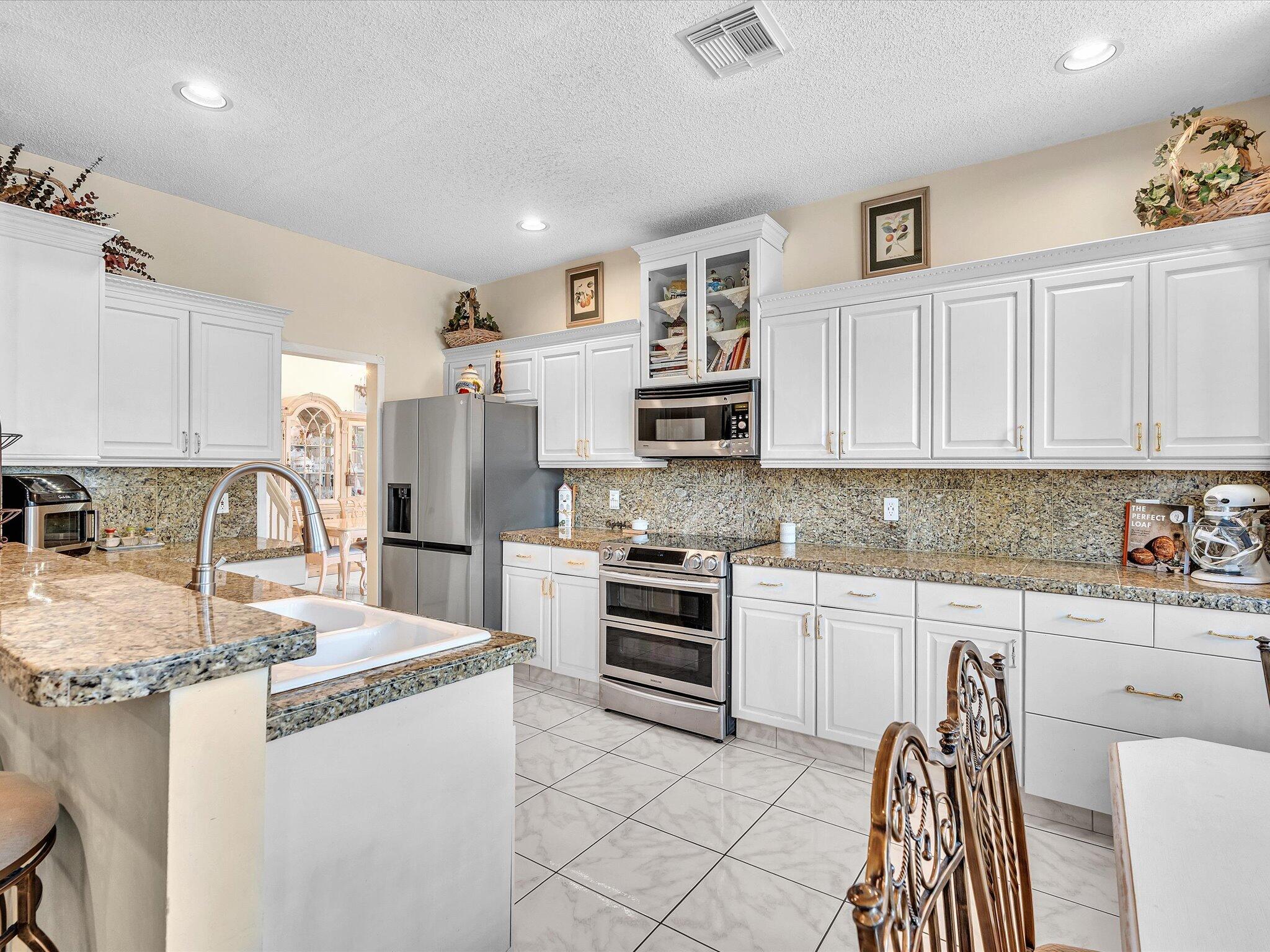 SILVER LAKES AT PEMBROKE PINES - Residential