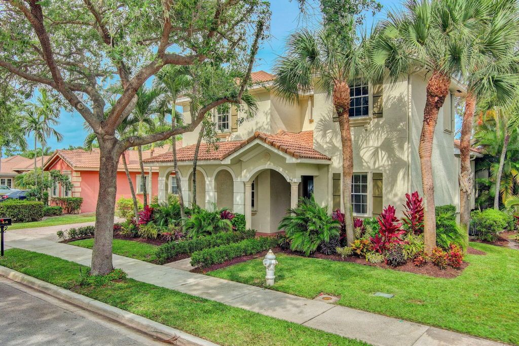 Photo of 144 Via Veracruz, Jupiter, FL 33458 (MLS # R10970922)