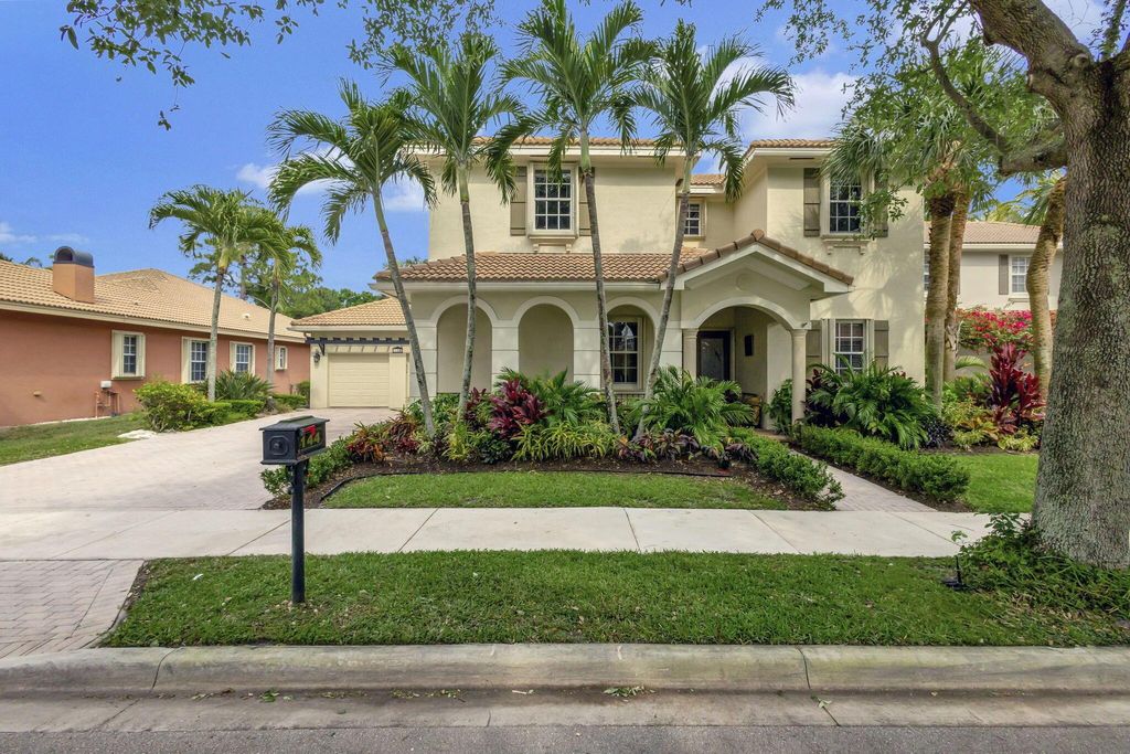 Photo of 144 Via Veracruz, Jupiter, FL 33458 (MLS # R10970922)
