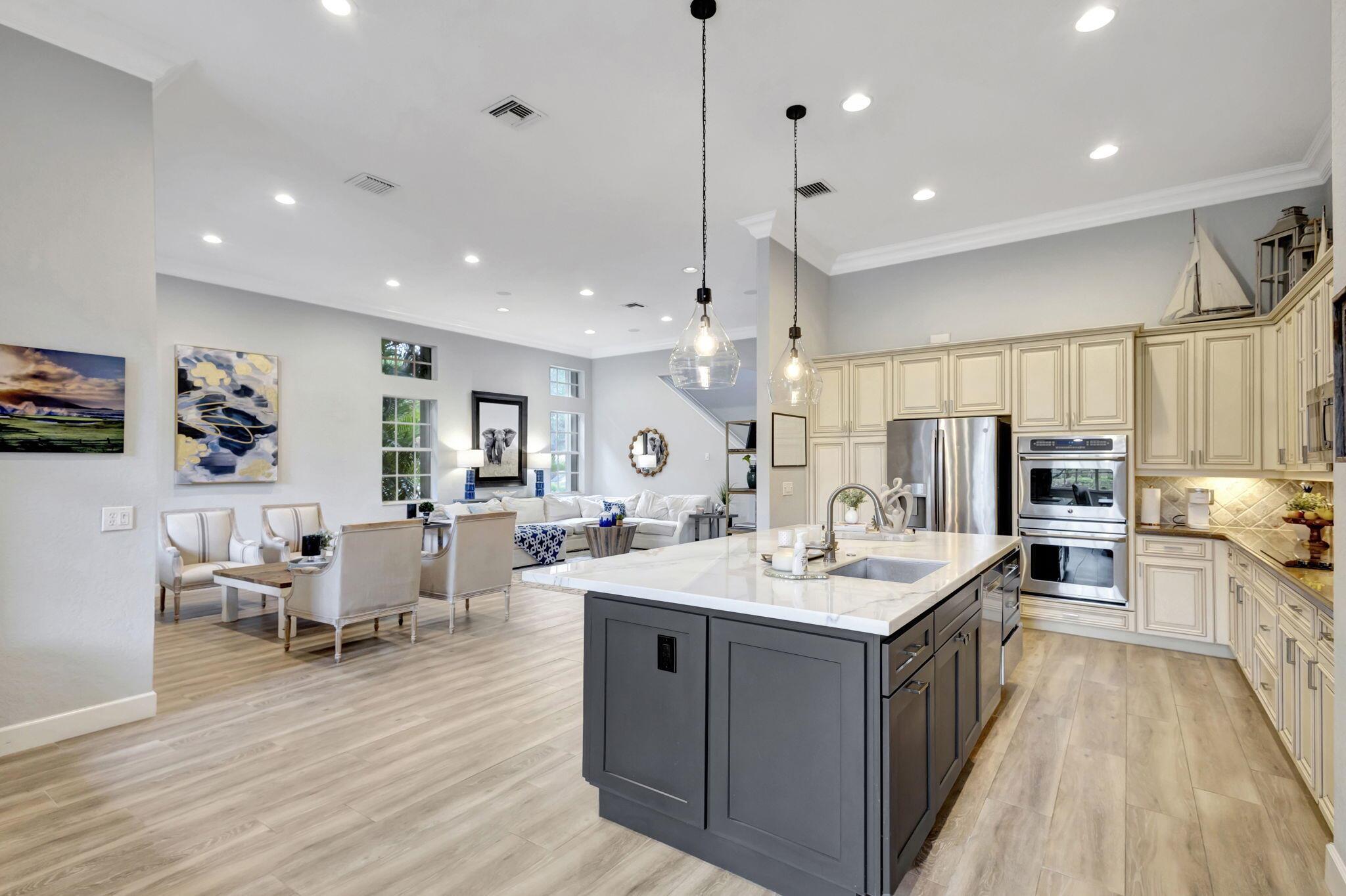 PINES ON PENNOCK LANE PUD 2 - PASEOS - Residential