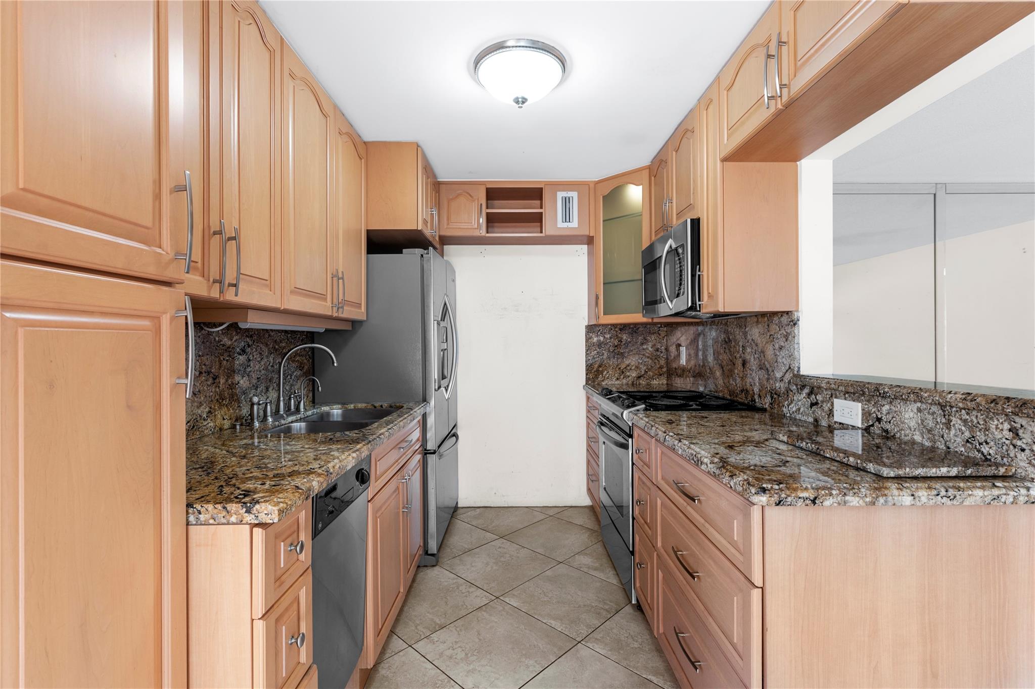 1081 Westbury H 1081