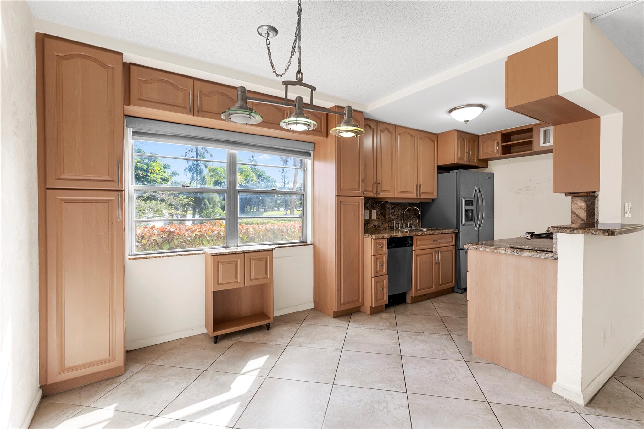 1081 Westbury H 1081