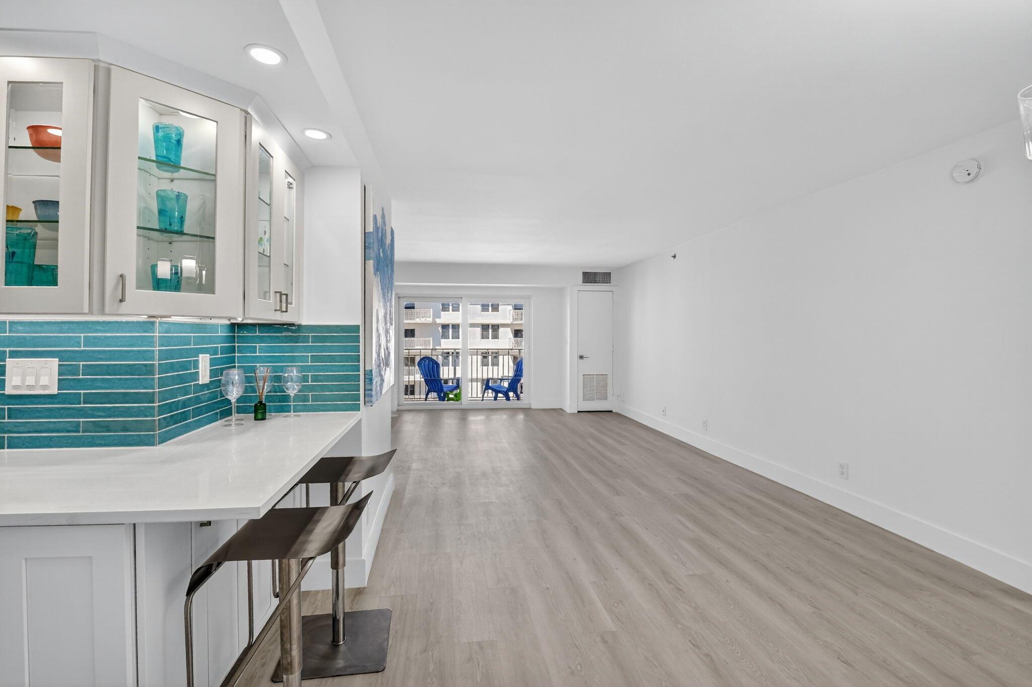 AMBASSADORS V NORTH CONDO - Residential