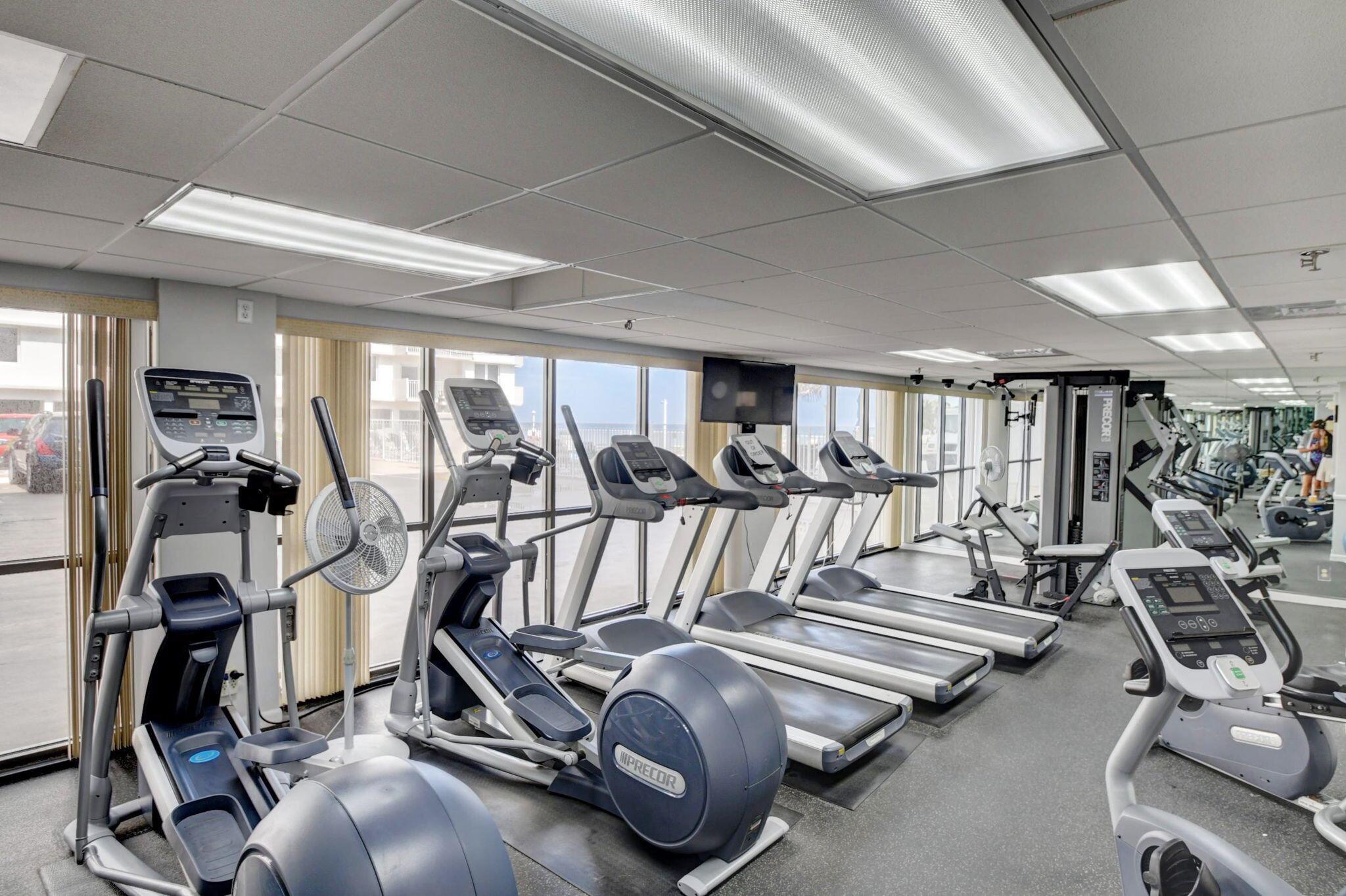 AMBASSADORS V NORTH CONDO - Residential