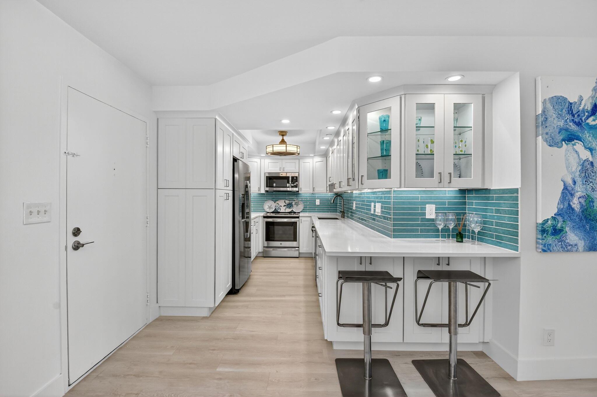 AMBASSADORS V NORTH CONDO - Residential