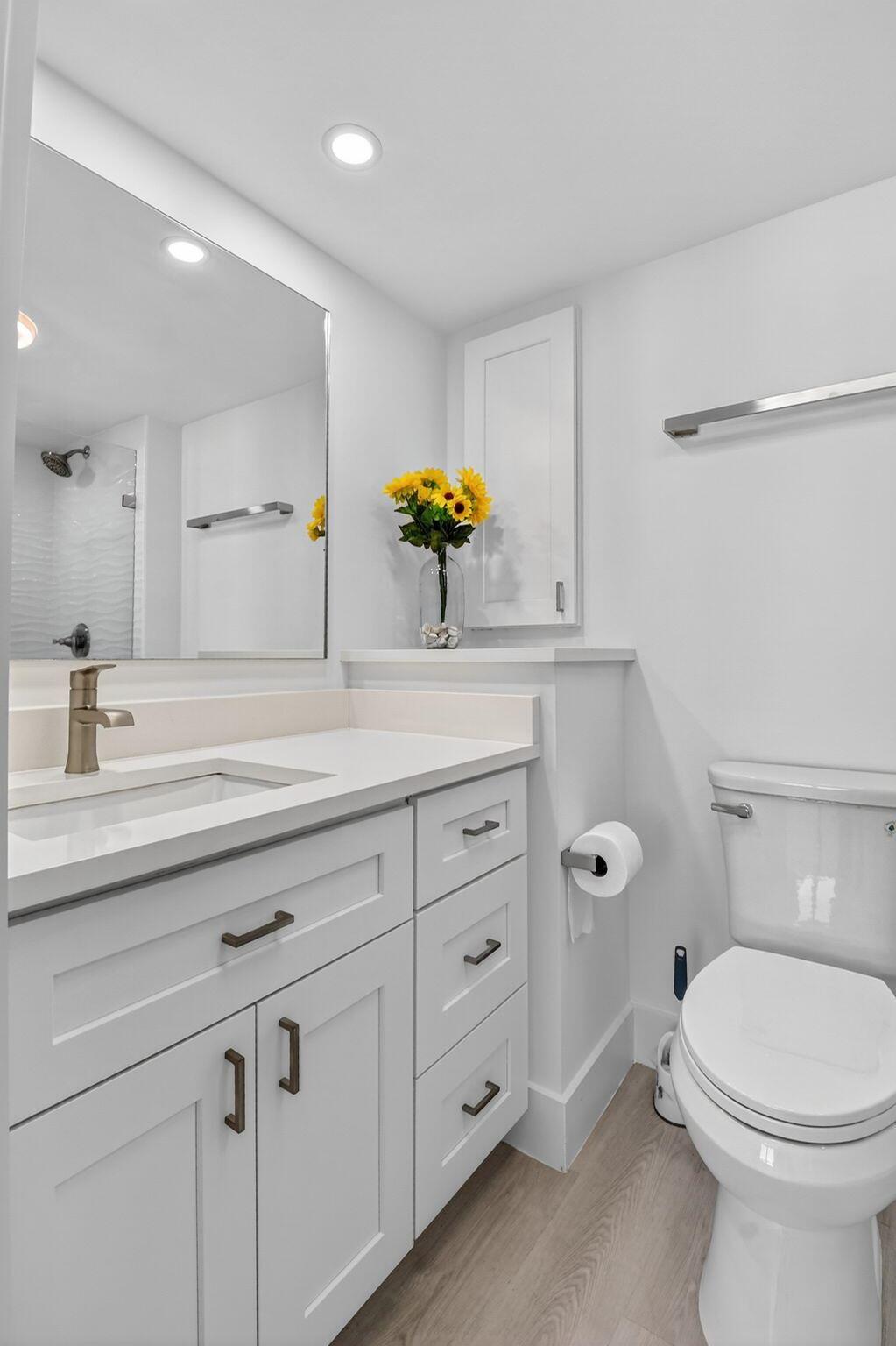 AMBASSADORS V NORTH CONDO - Residential
