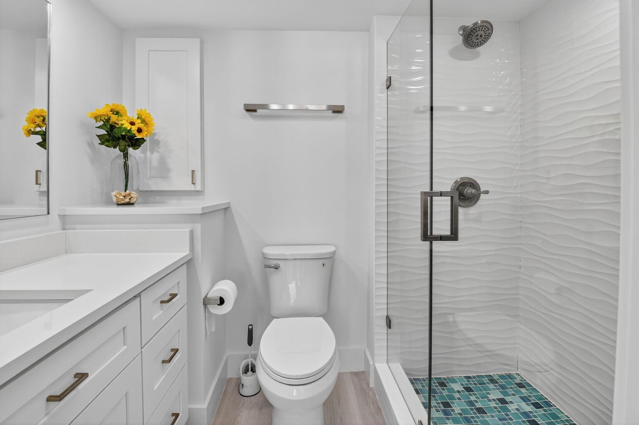 AMBASSADORS V NORTH CONDO - Residential