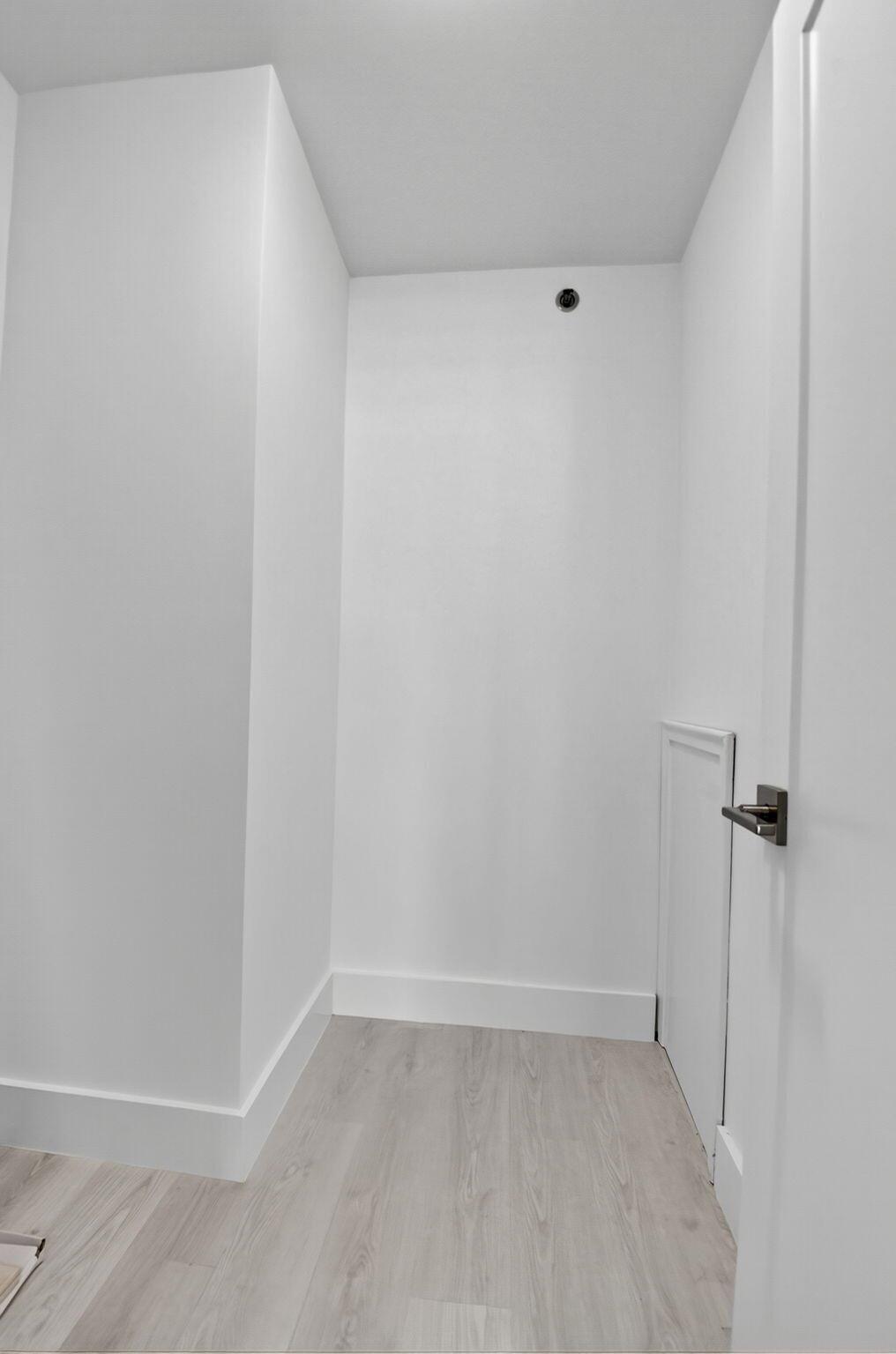 AMBASSADORS V NORTH CONDO - Residential