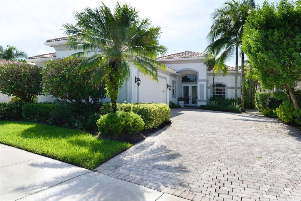 Photo of 132 Esperanza Way, Palm Beach Gardens, FL 33418 (MLS # R10905795)