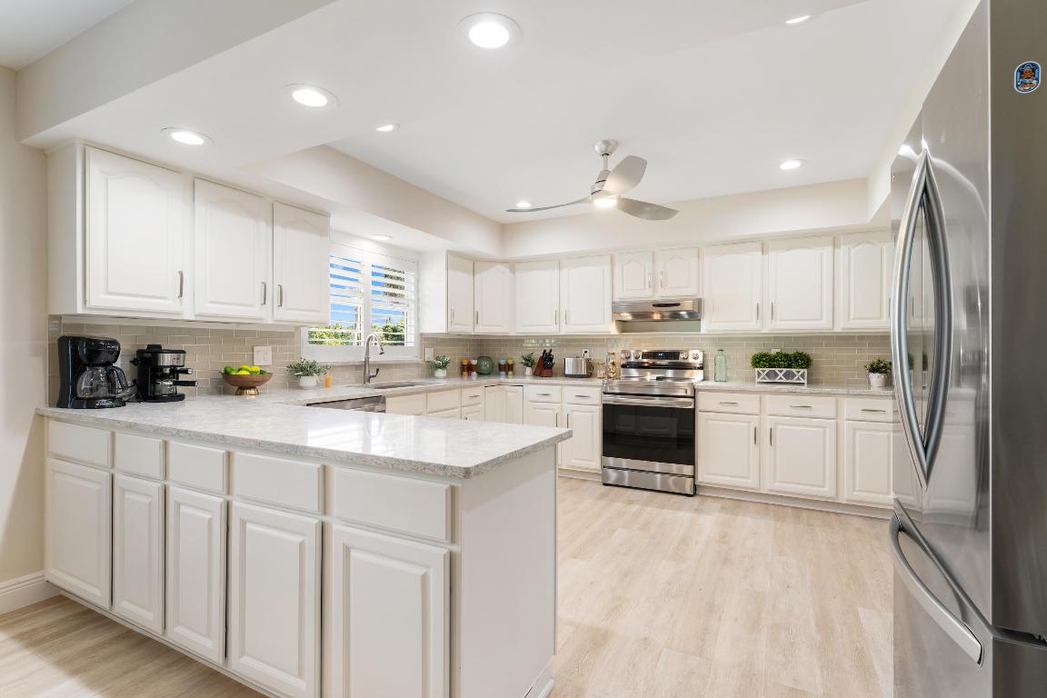 216 SE Flamingo Avenue