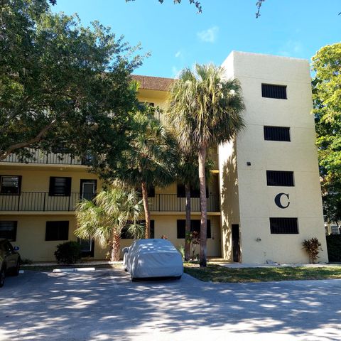 A home in Deerfield Beach