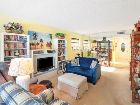 A home in Deerfield Beach