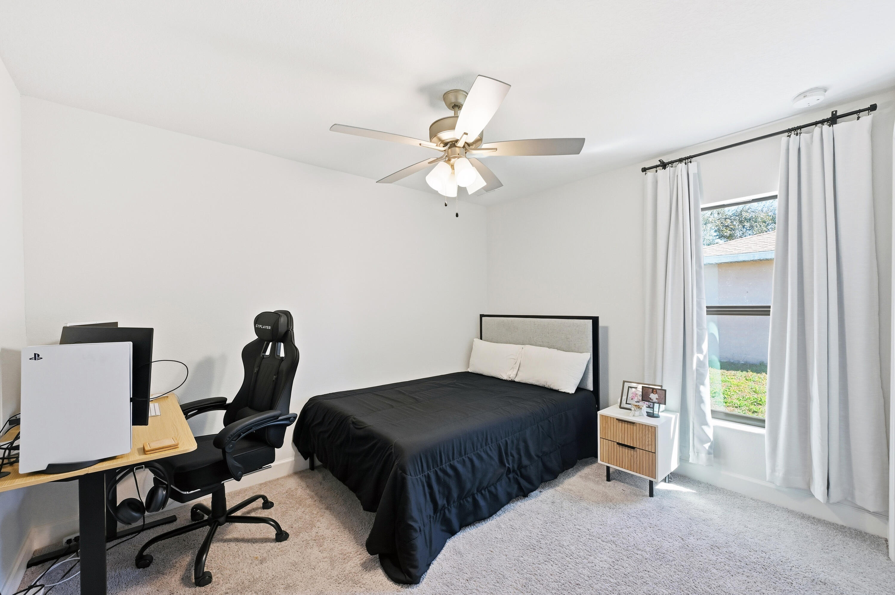 SPRING HILL UNIT 21 - Residential Lease