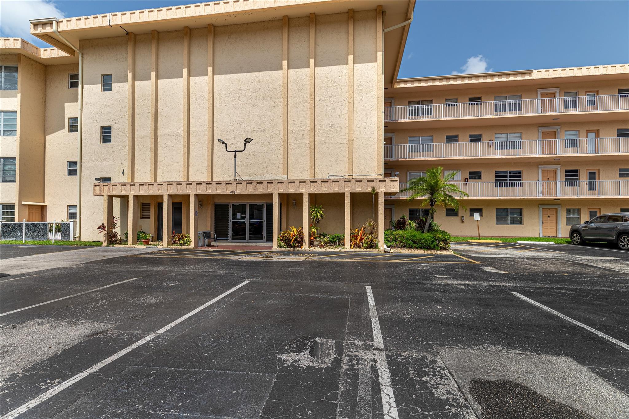 4151 NW 41st St 308