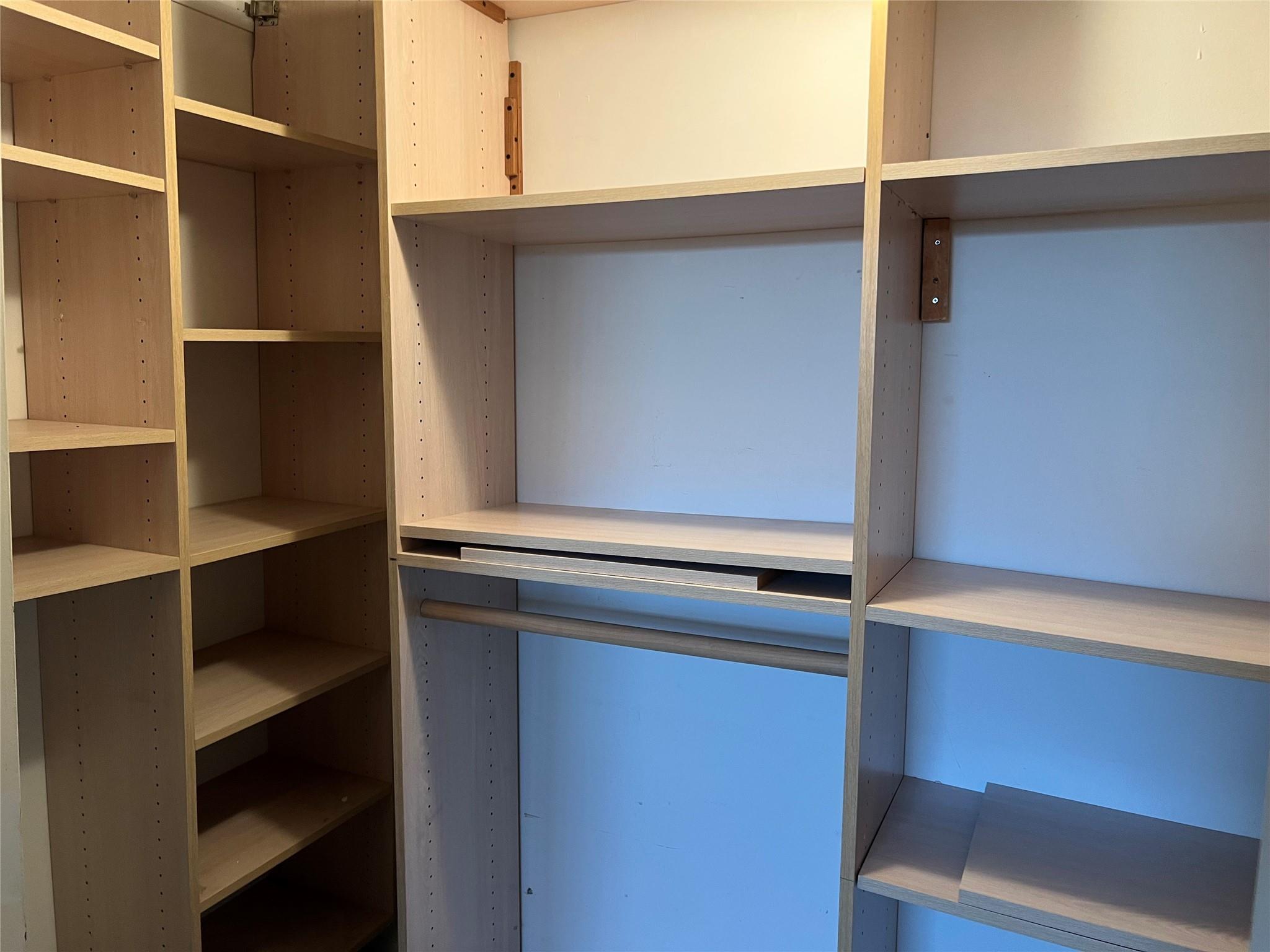 OAKLAND ESTATE - Residential