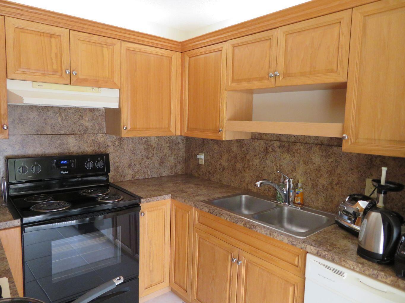 SPANISH WELLS CONDO II - Residential