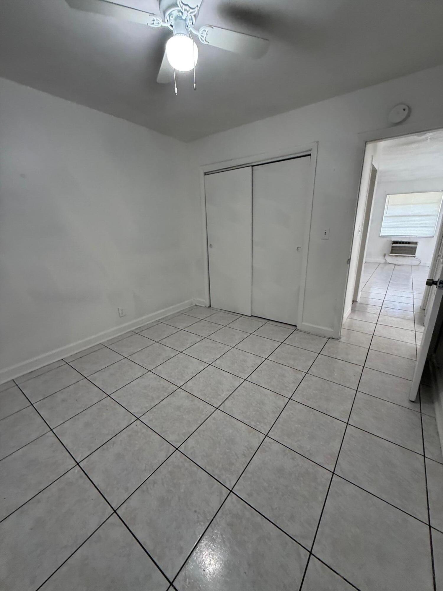SUNSHINE VILLAS - Residential Lease