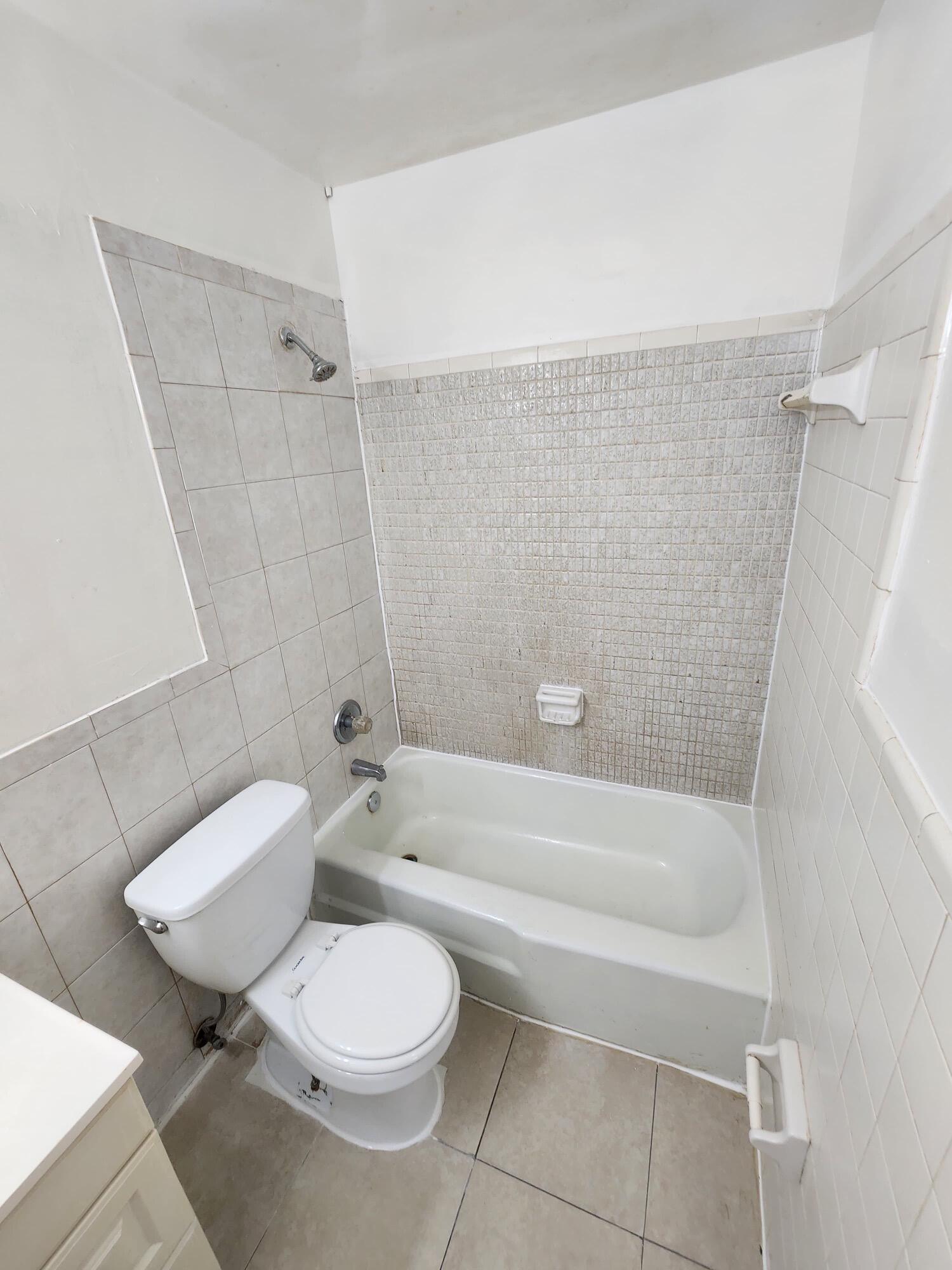 SUNSHINE VILLAS - Residential Lease