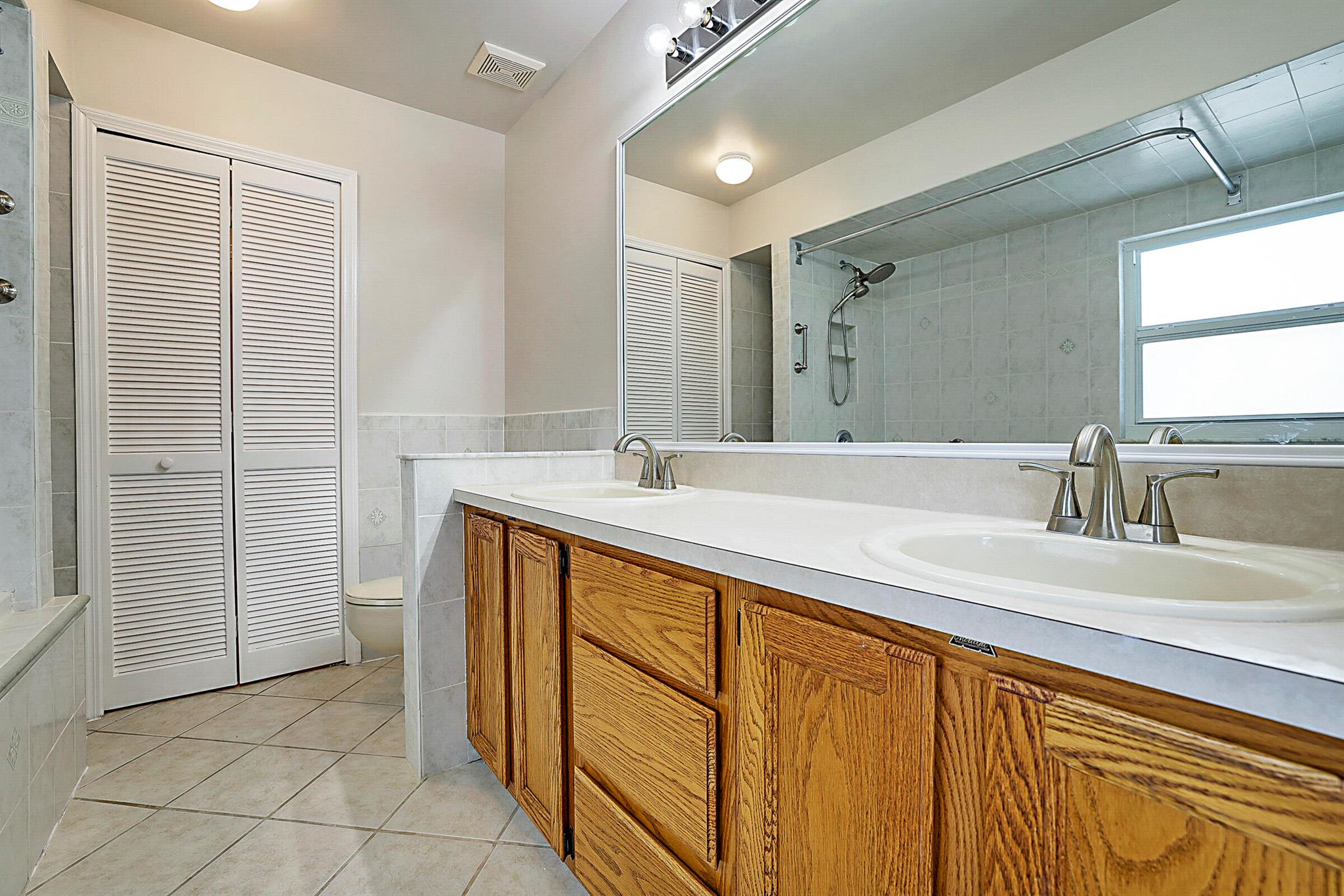 WOODS WALK 3 - Residential