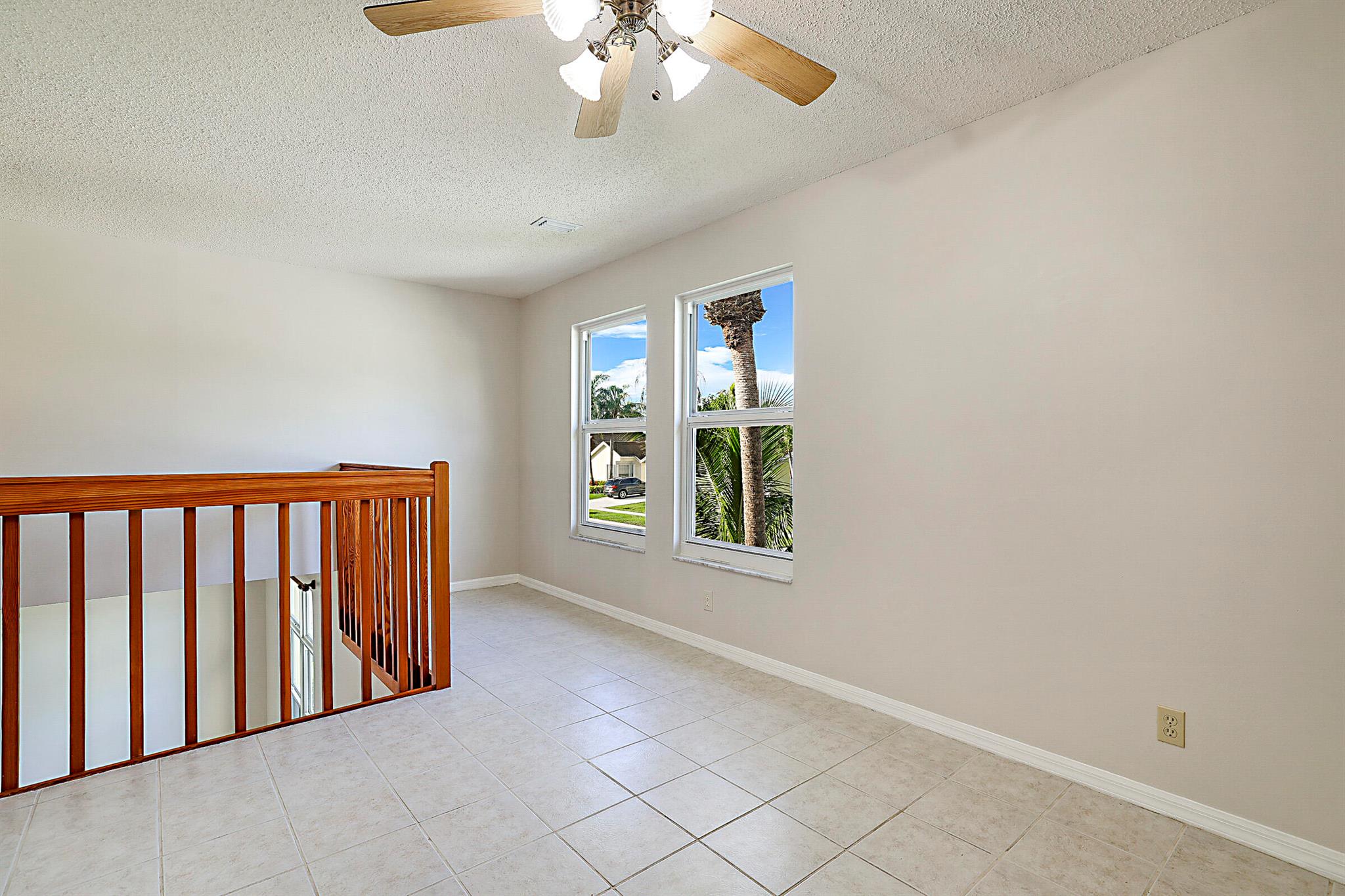 WOODS WALK 3 - Residential