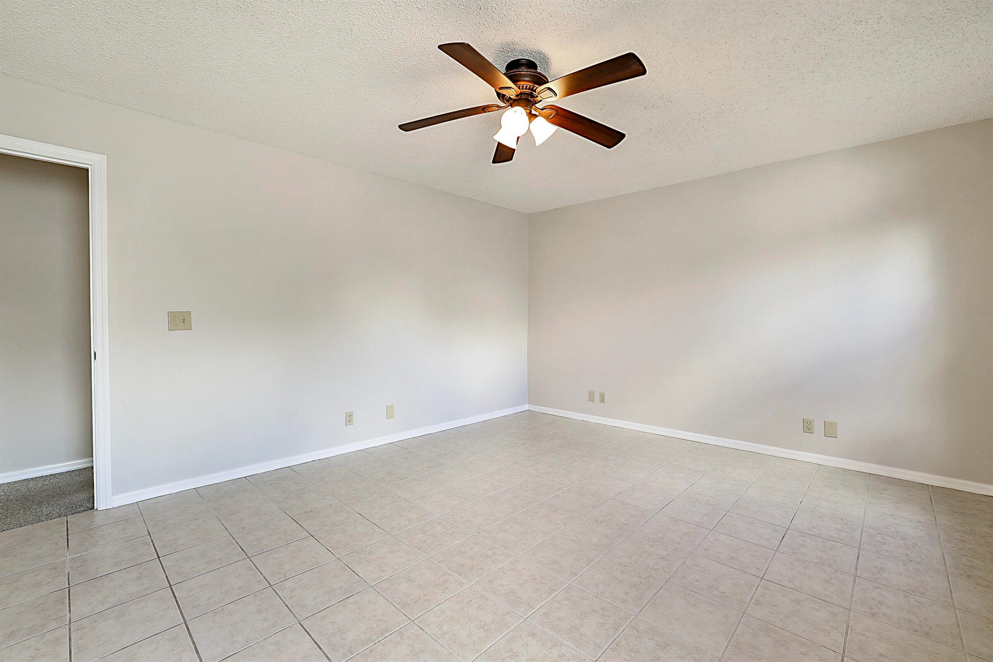 WOODS WALK 3 - Residential