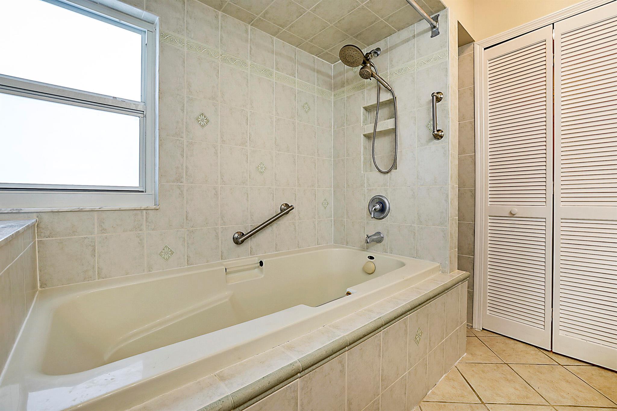 WOODS WALK 3 - Residential