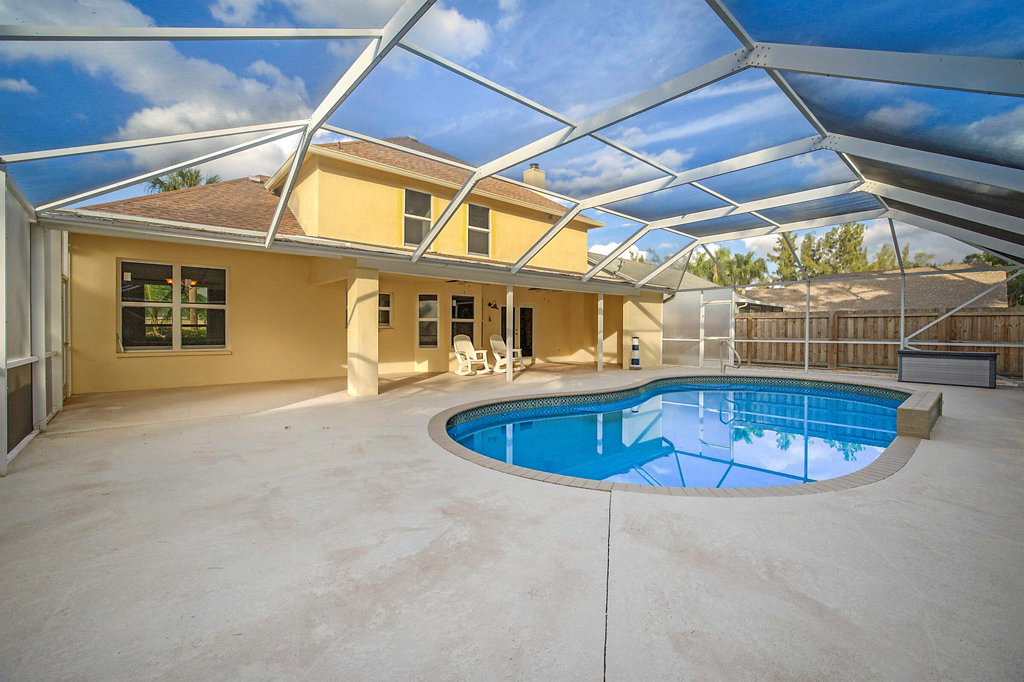 WOODS WALK 3 - Residential